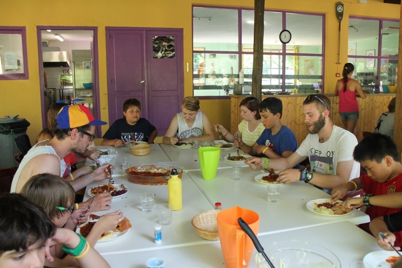 Village Camps International Summer Camp Ard&egrave;che, France 2019-07-26 https://www.villagecamps.com/journals_admin/images/924-22-16-07-2014 (800x533) (92).jpg